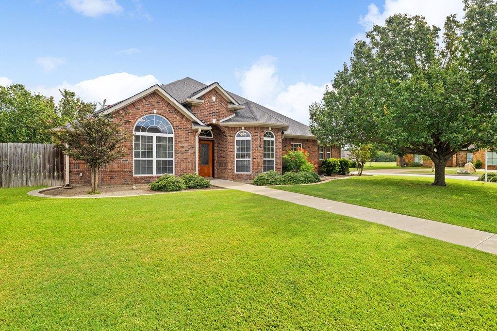 100 Davis Ct Property Photo 2