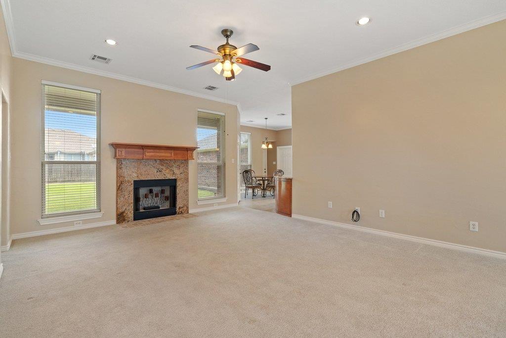 100 Davis Ct Property Photo 9