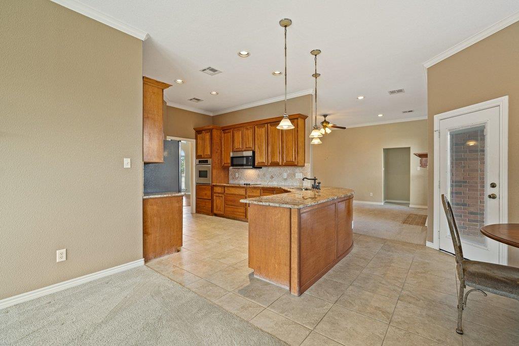 100 Davis Ct Property Photo 11