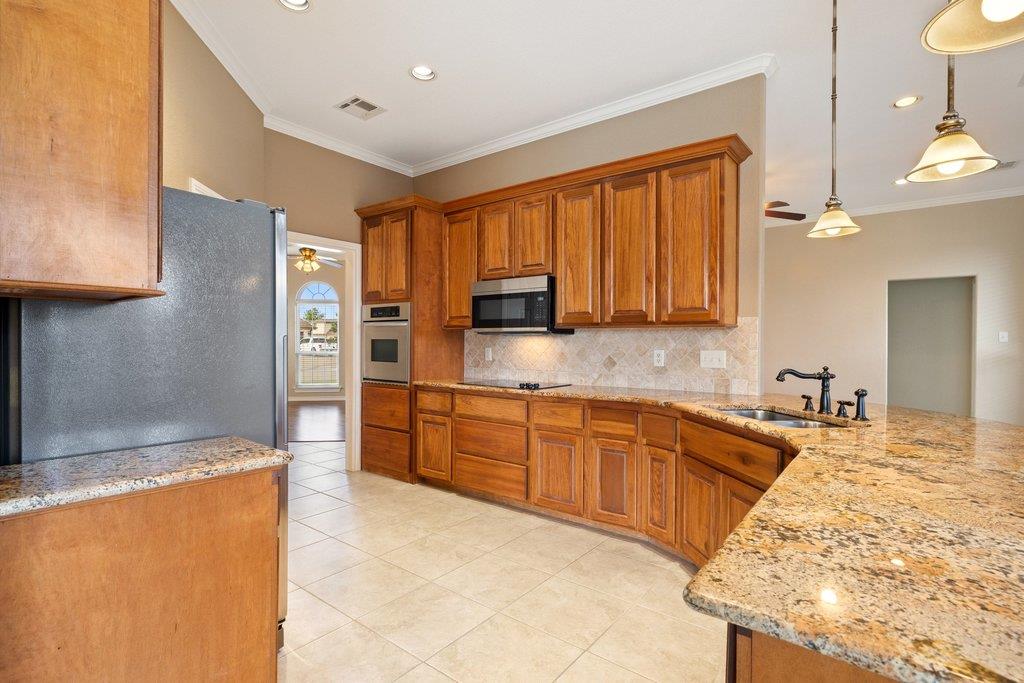 100 Davis Ct Property Photo 14