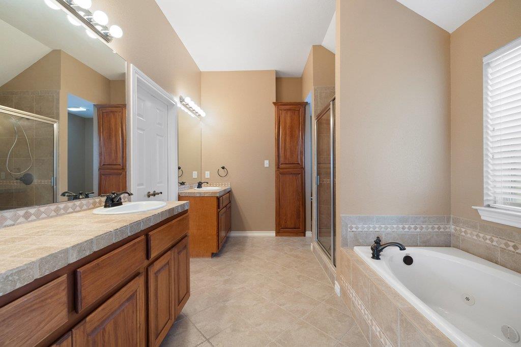 100 Davis Ct Property Photo 28