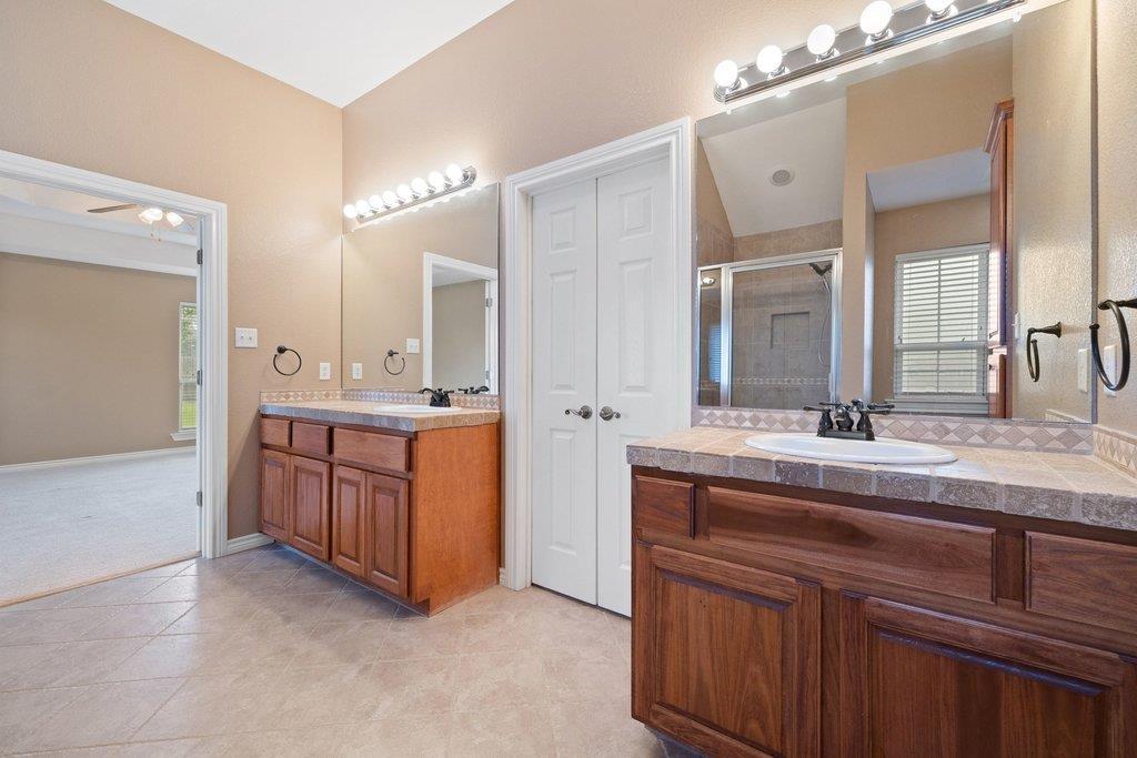 100 Davis Ct Property Photo 29
