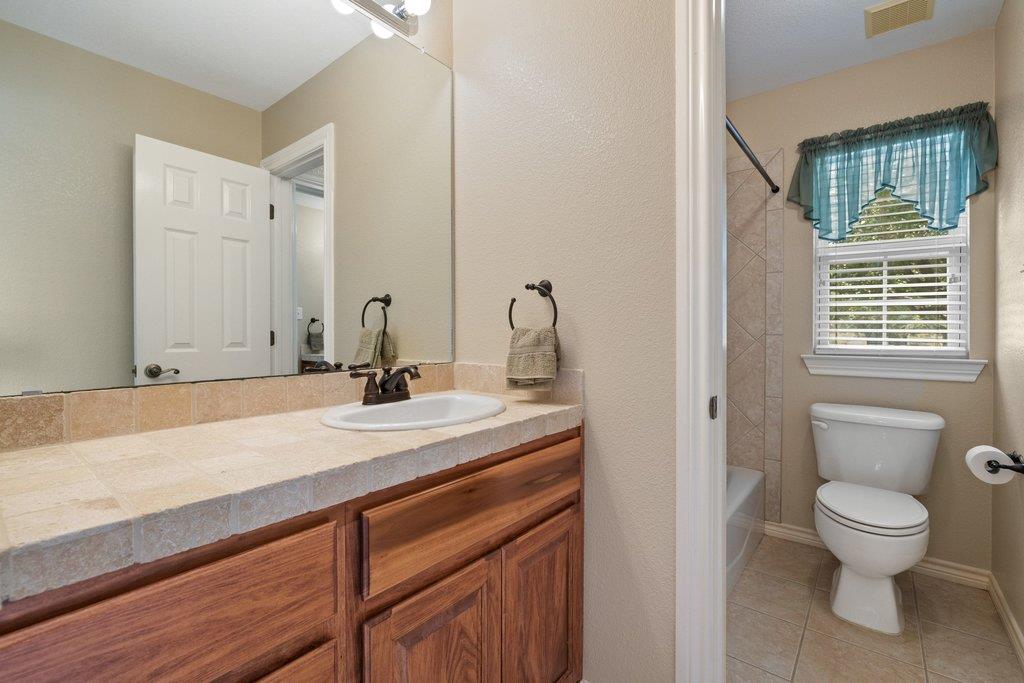 100 Davis Ct Property Photo 37
