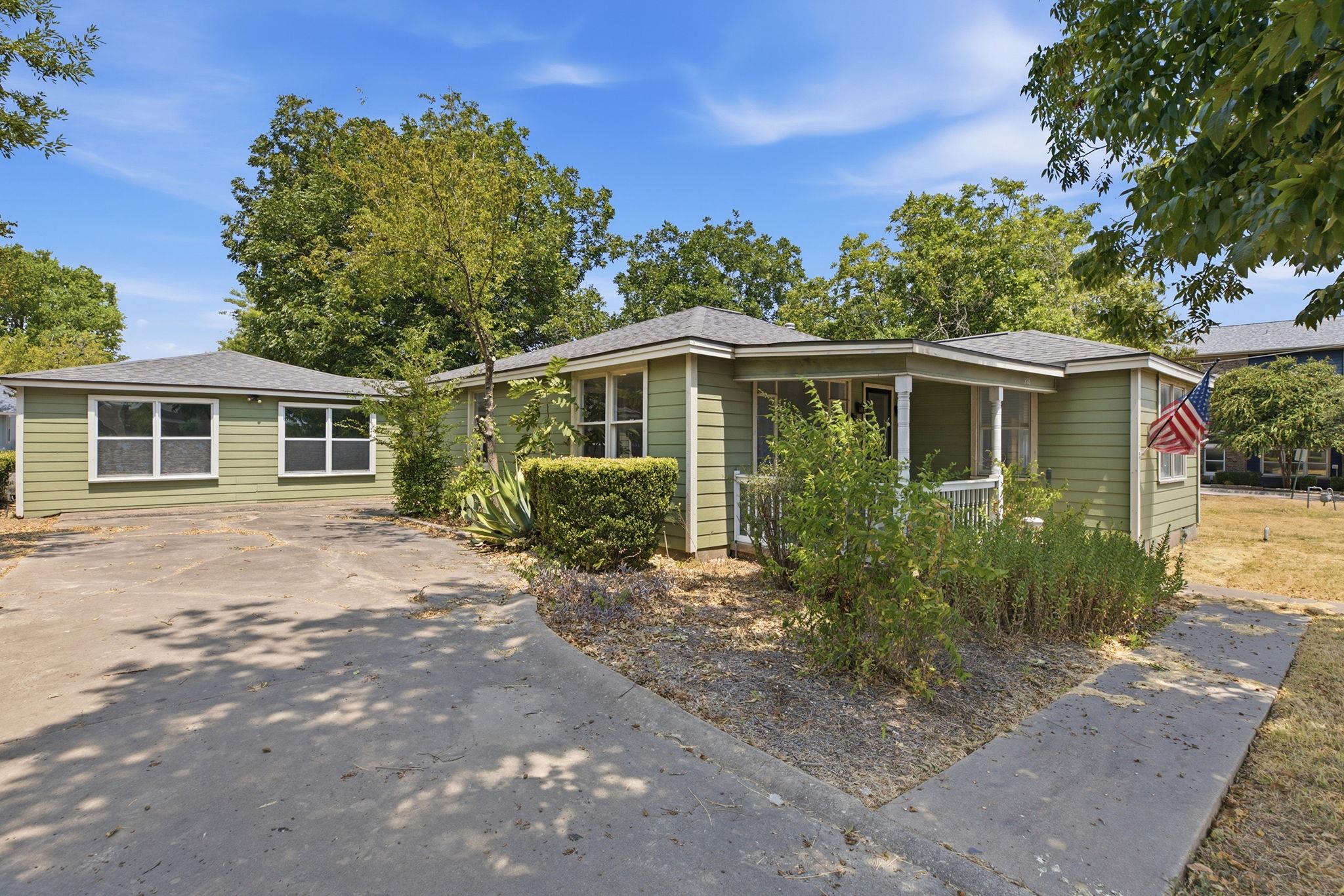 208 Highway 79 None Property Photo 1
