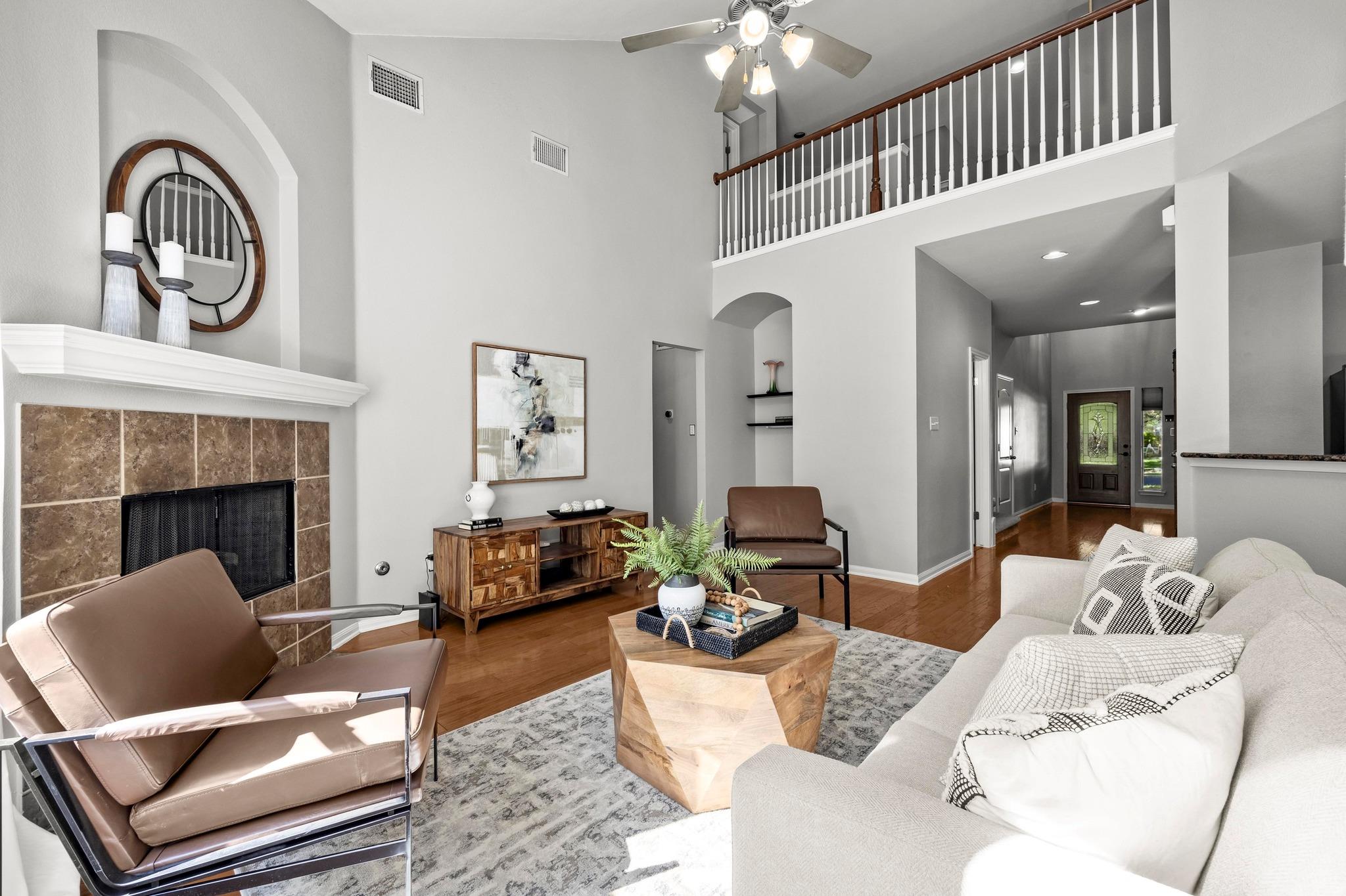 426 Valona Loop Property Photo