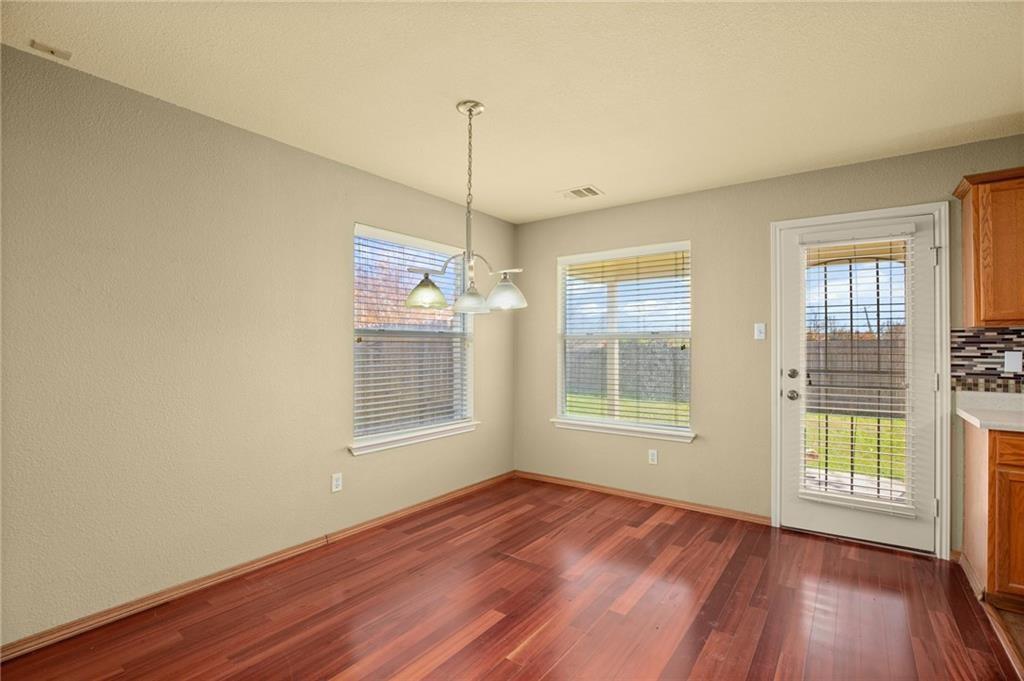 1825 Golden Sunrise Ln Property Photo 8