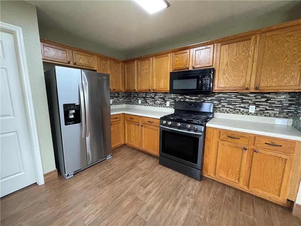 1825 Golden Sunrise Ln Property Photo 11