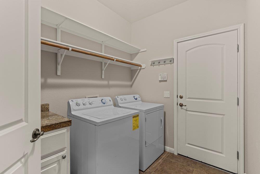 15204 Falcon Dr Property Photo 26