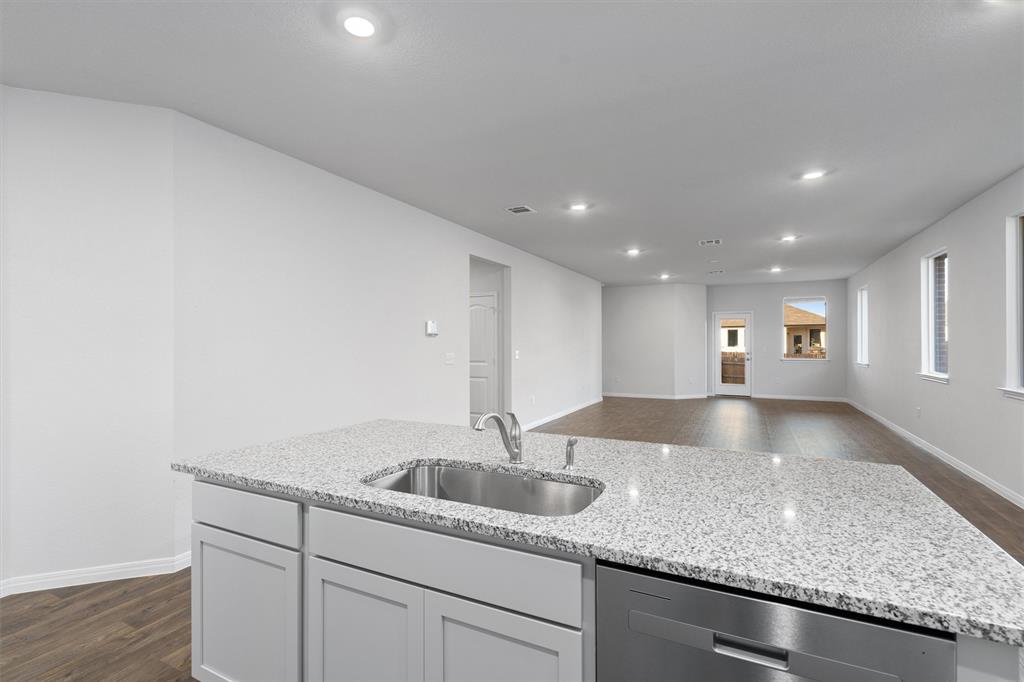 221 Charles Trl Property Photo 6