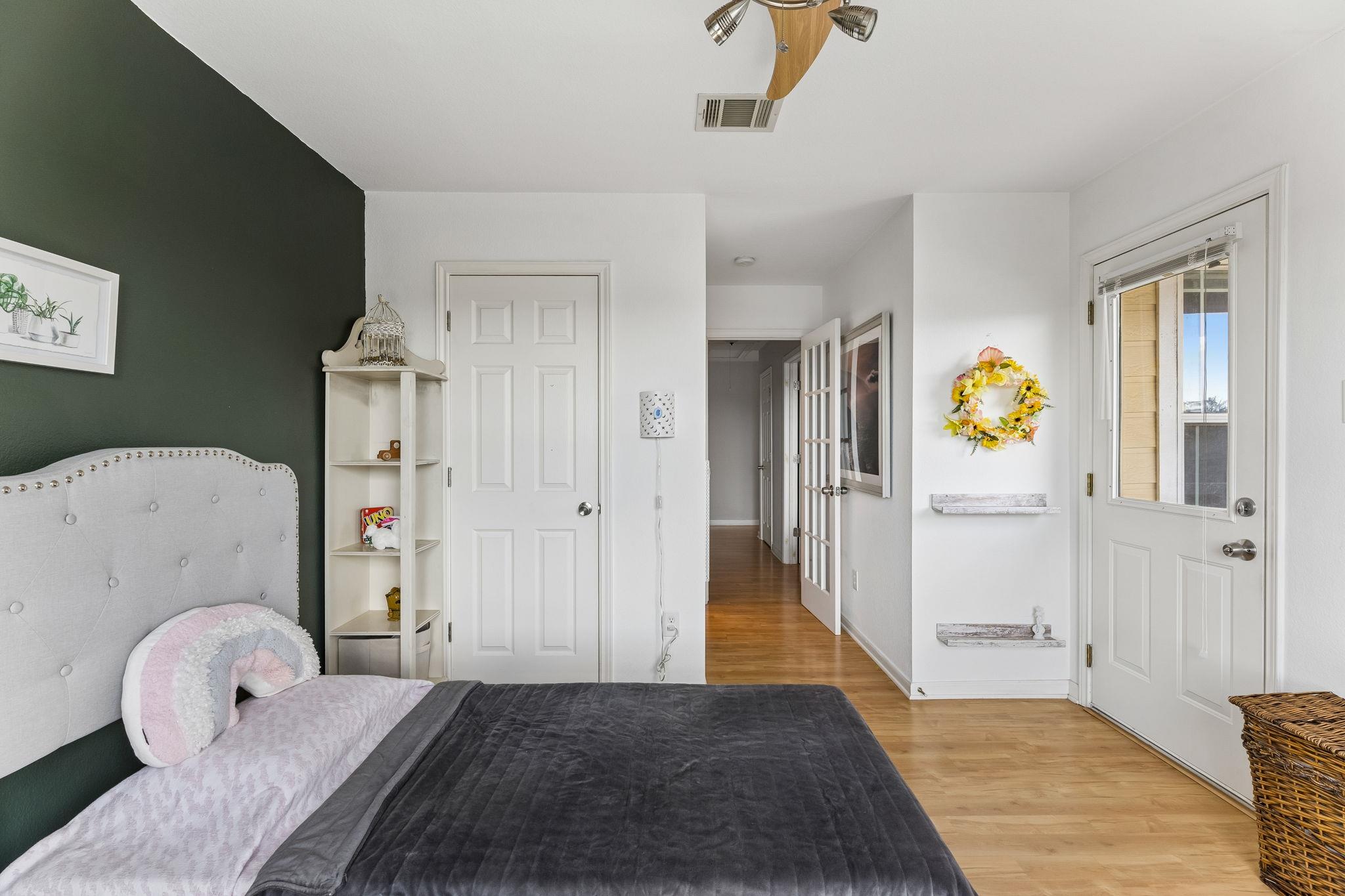 8909 Mountain Shadows Cv #b Property Photo 14