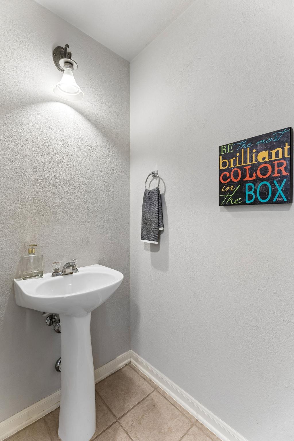 8909 Mountain Shadows Cv #b Property Photo 18