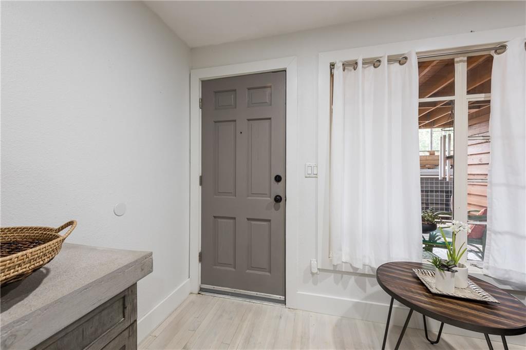 1212 Castle Hill St #7 Property Photo 9