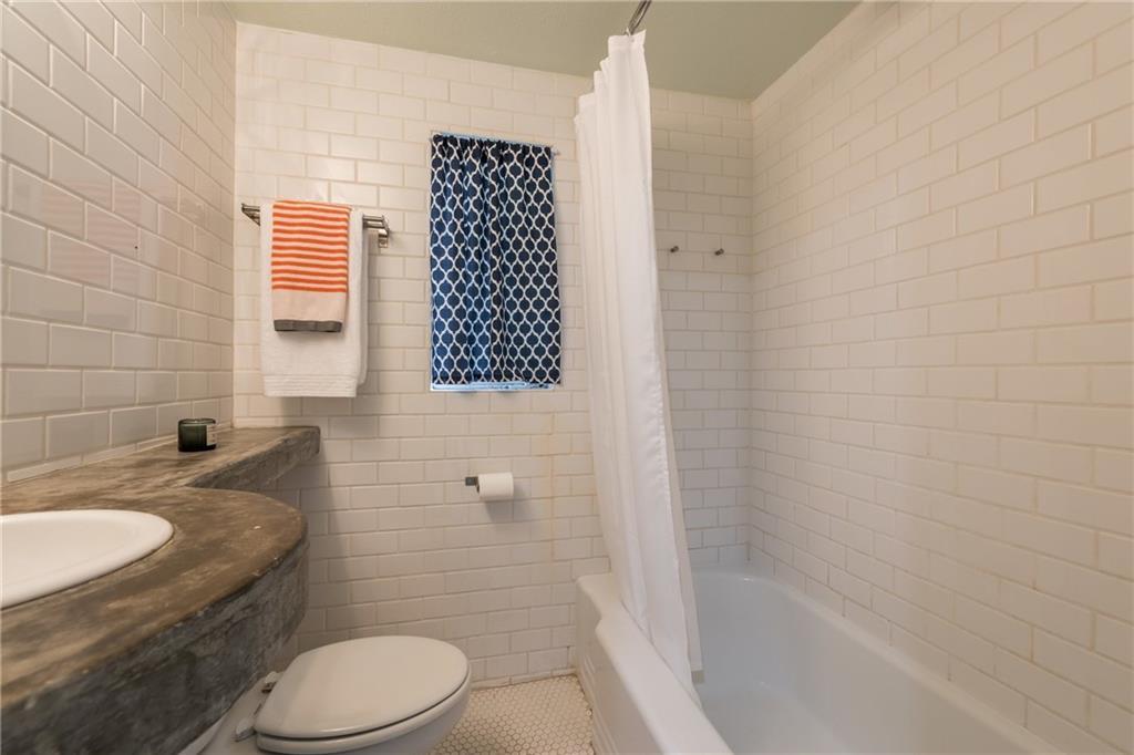 1212 Castle Hill St #7 Property Photo 26