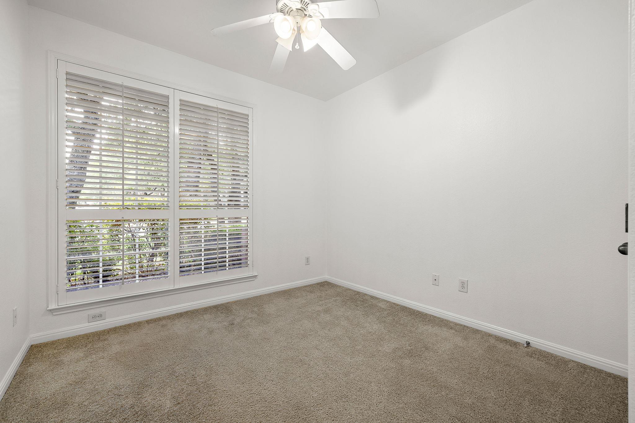10421 Hansa Dr Property Photo 24