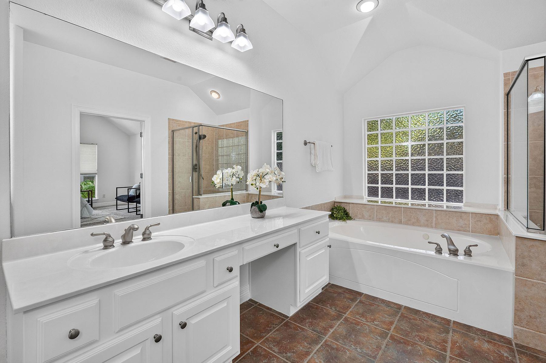1349 River Forest Dr Property Photo 21