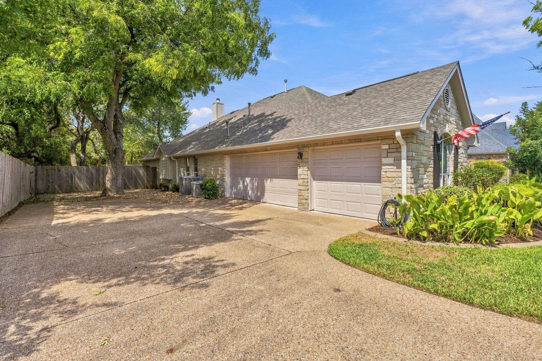 1349 River Forest Dr Property Photo 33