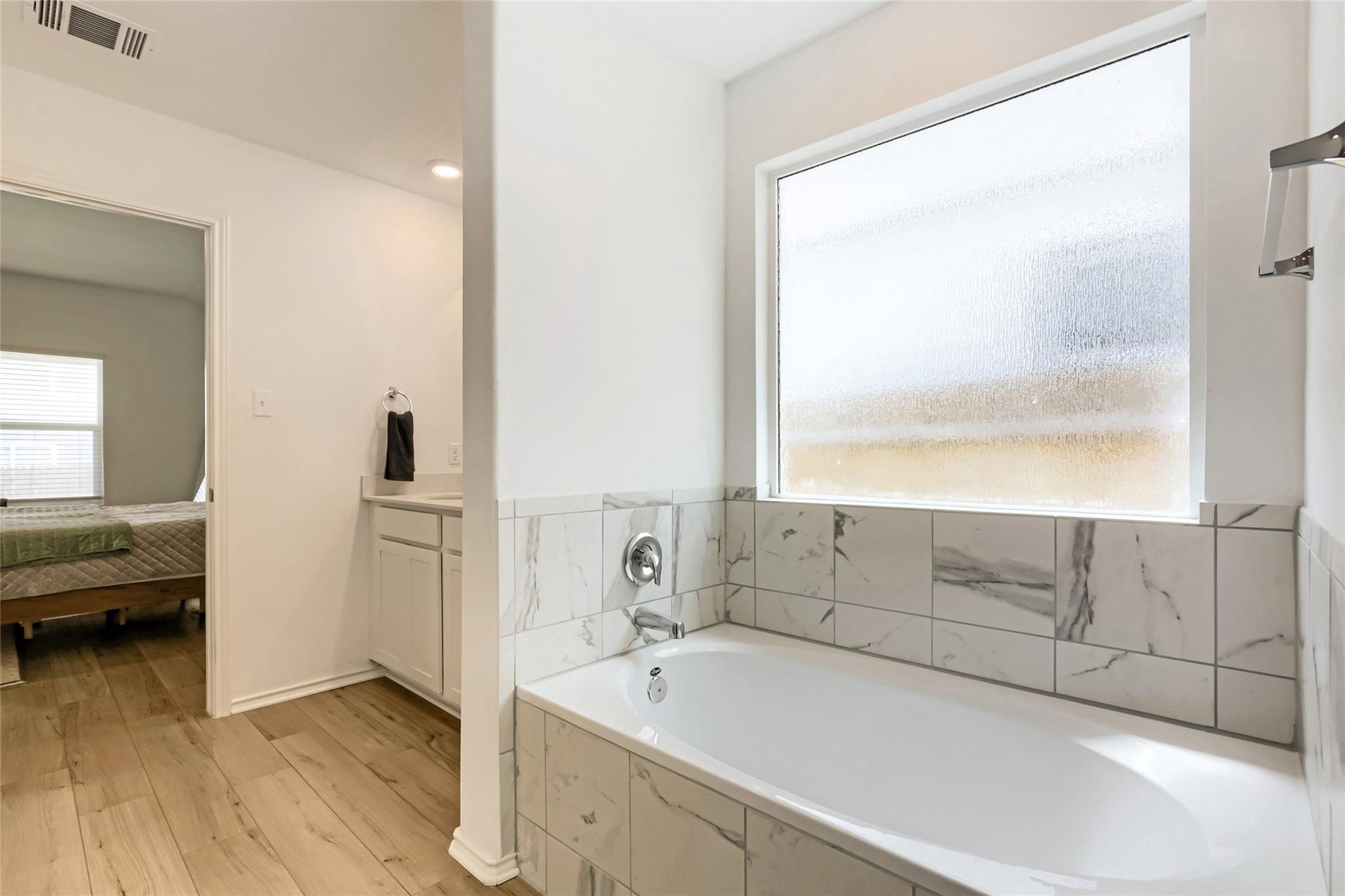 452 Perfect World Loop Property Photo 9