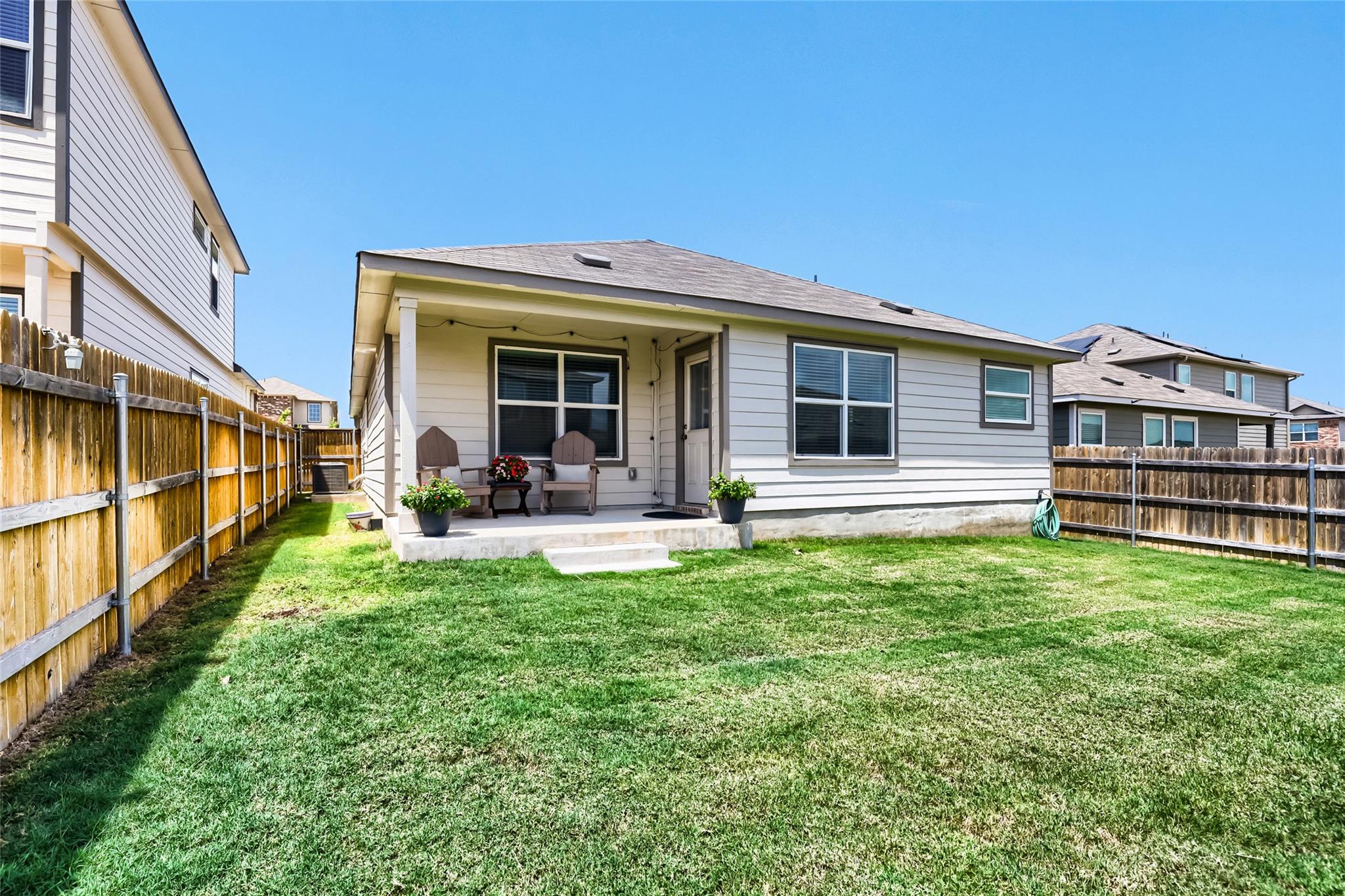 452 Perfect World Loop Property Photo 13