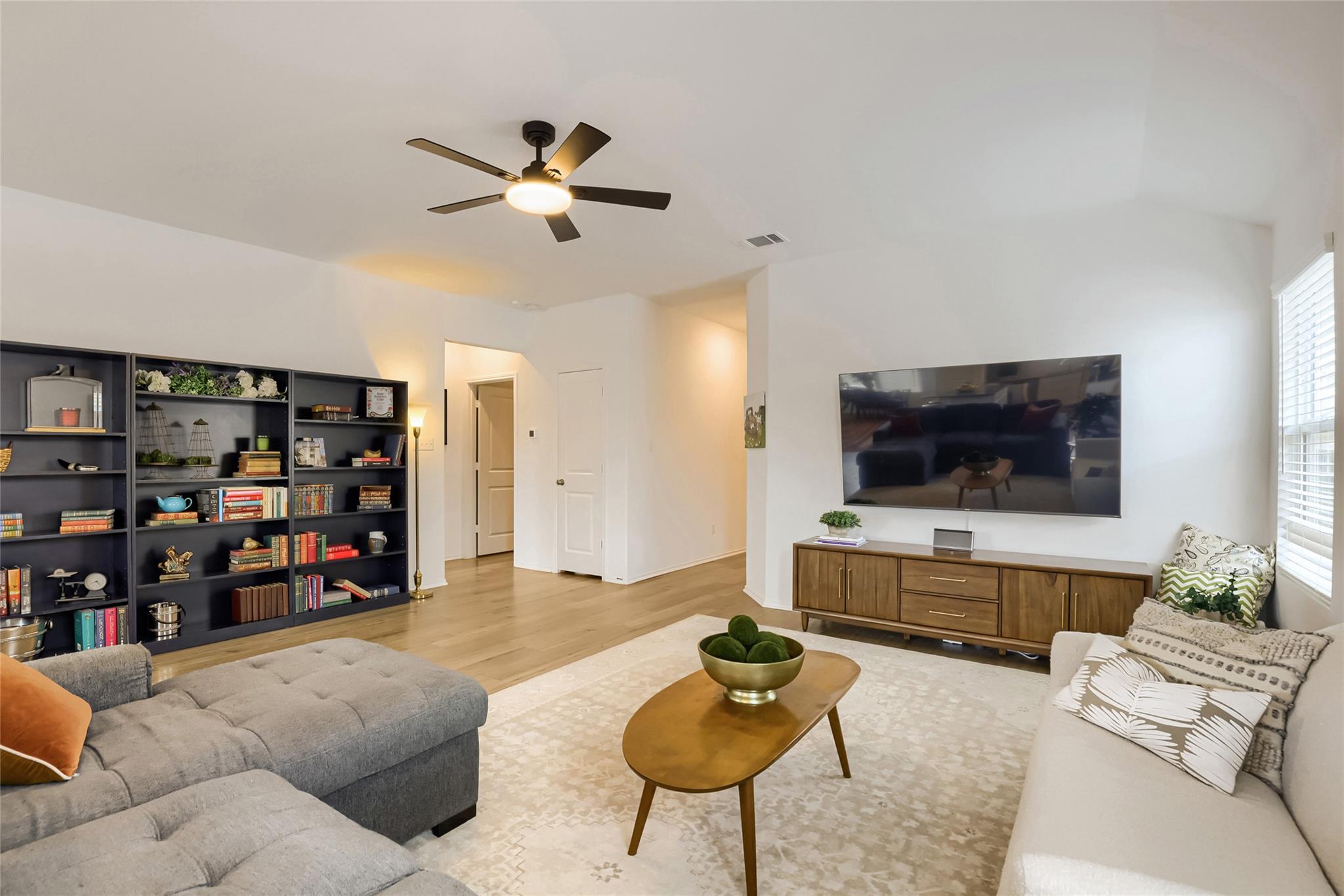 452 Perfect World Loop Property Photo 16