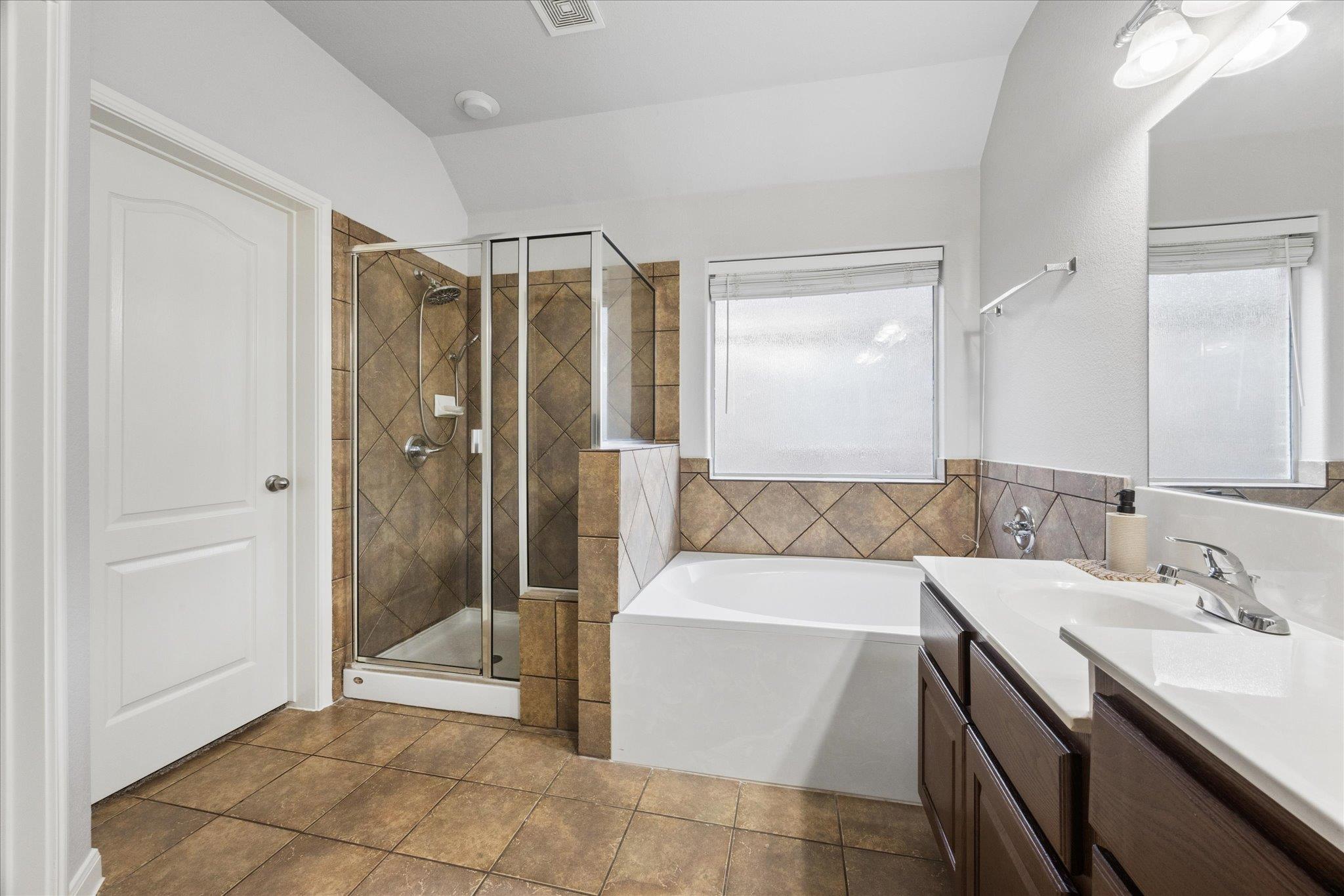 3608 Juniper Hills St Property Photo 18