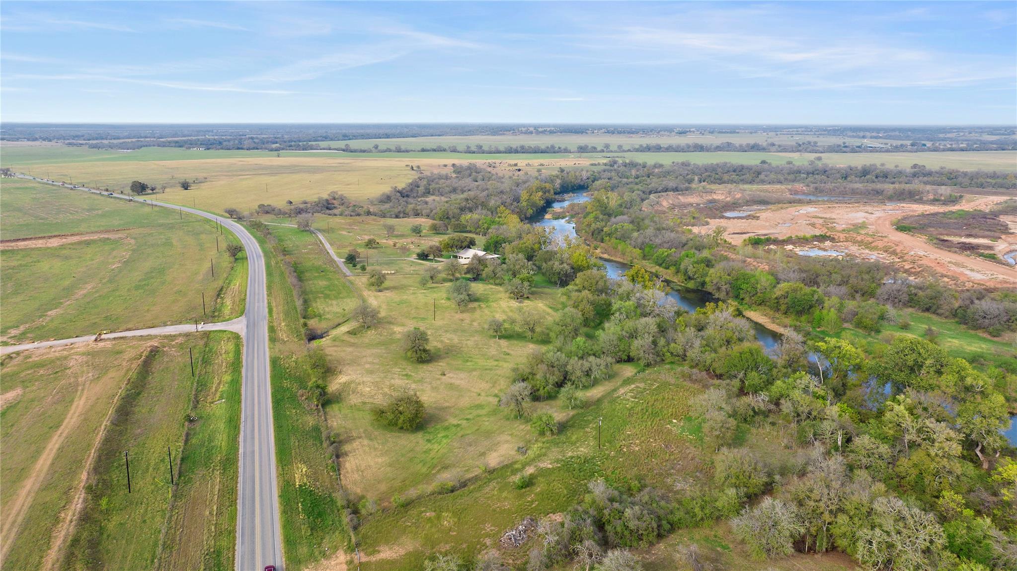 611 Fm 969 Property Photo 8
