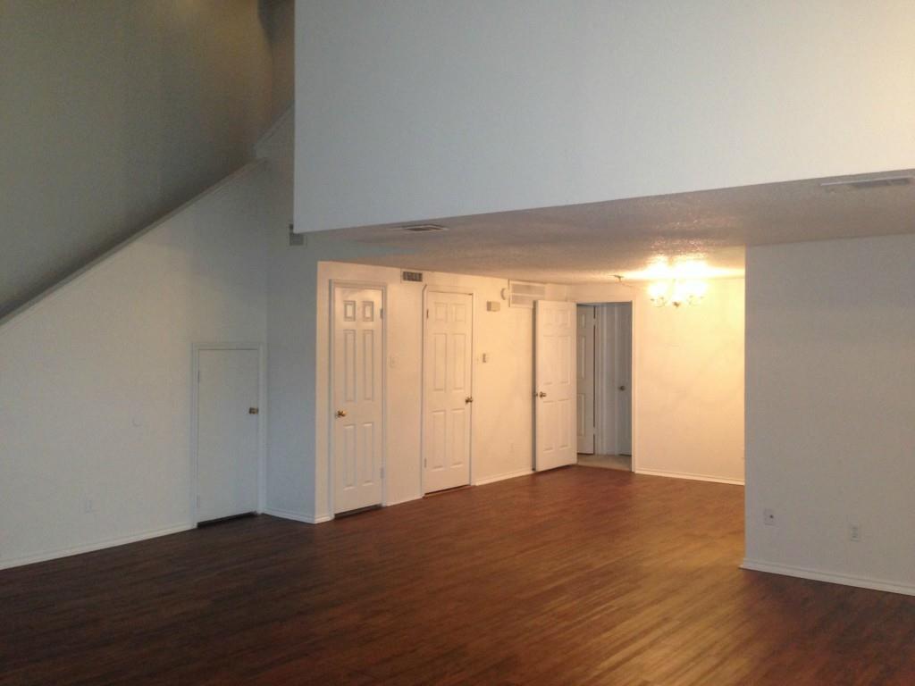 2401 Leon St 305 Property Photo