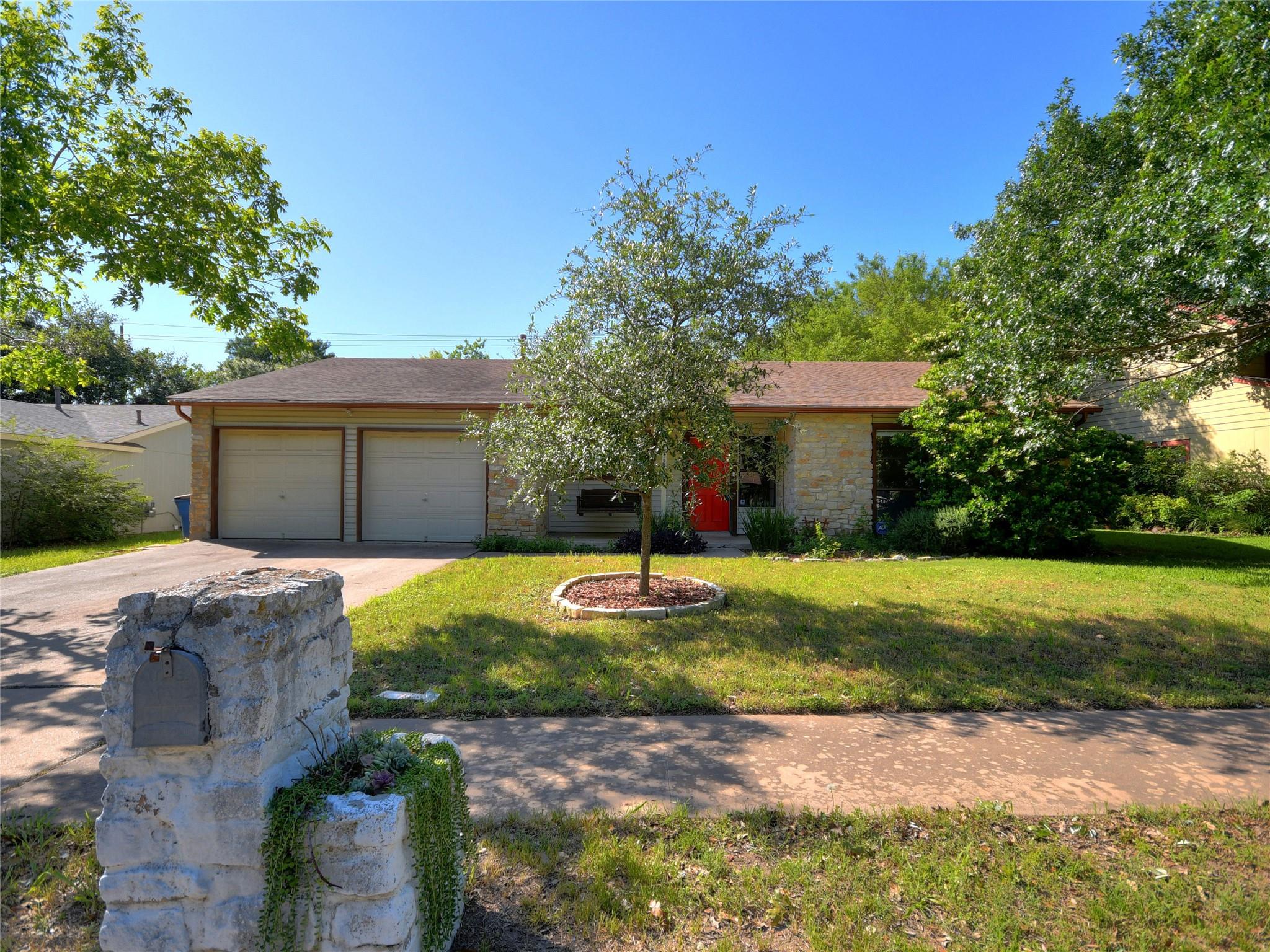12812 Esplanade St Property Photo 2
