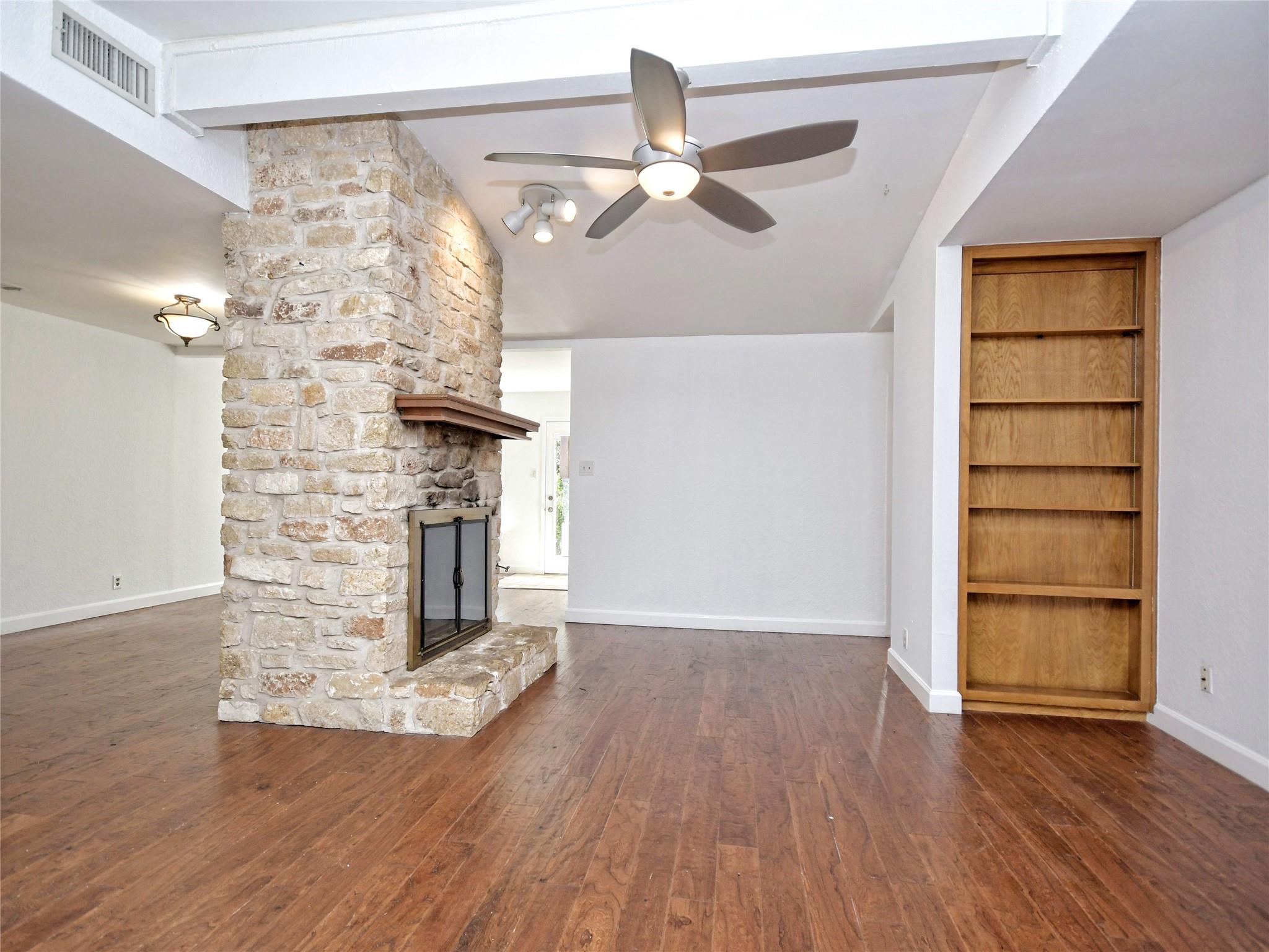 12812 Esplanade St Property Photo 9
