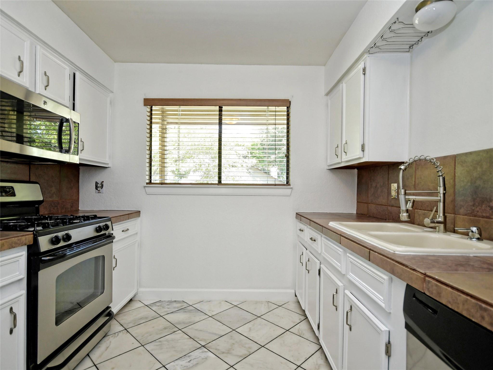 12812 Esplanade St Property Photo 12