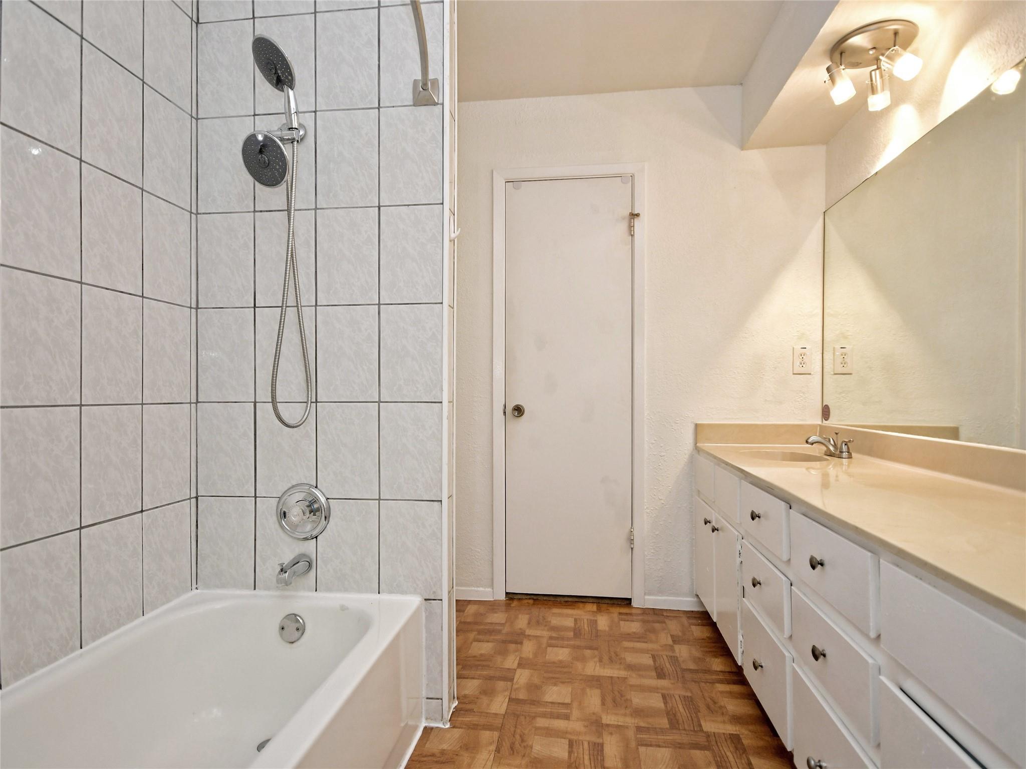 12812 Esplanade St Property Photo 19