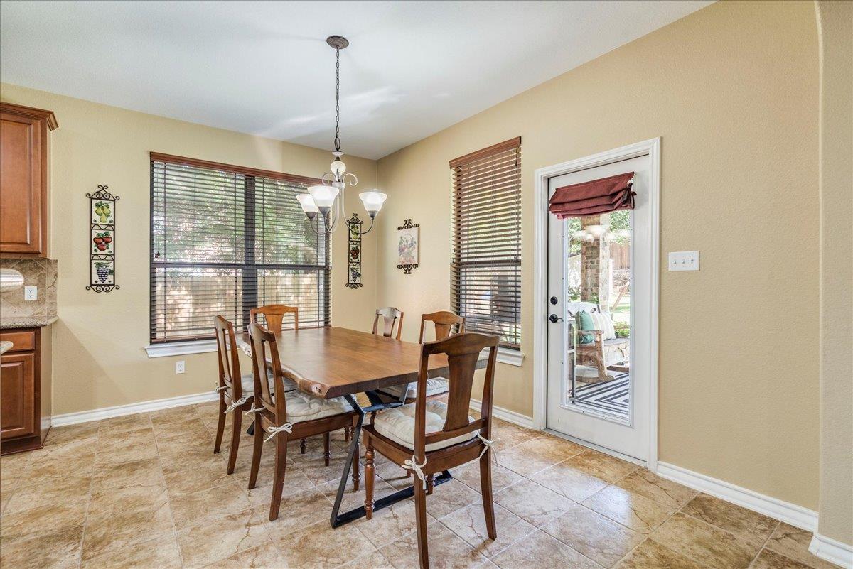 416 Hogg Pecan Pass Property Photo 11