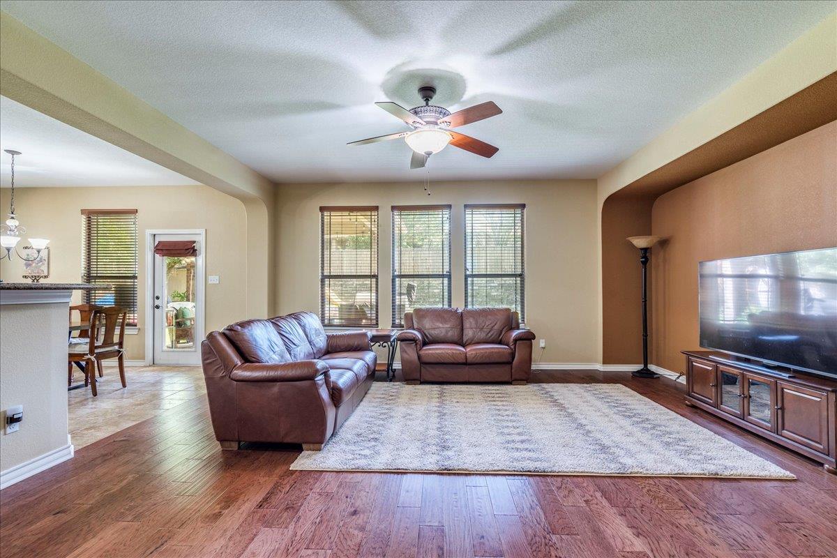 416 Hogg Pecan Pass Property Photo 12