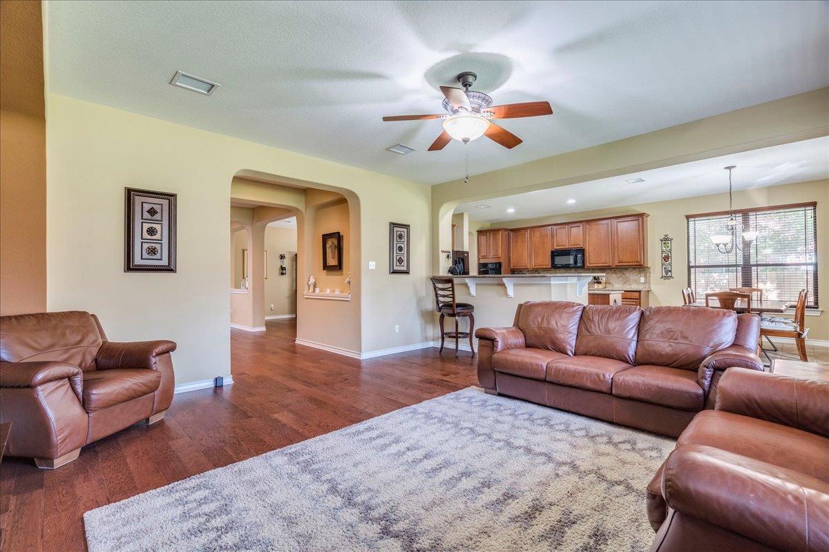 416 Hogg Pecan Pass Property Photo 13