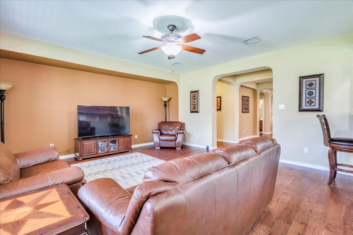 416 Hogg Pecan Pass Property Photo 15