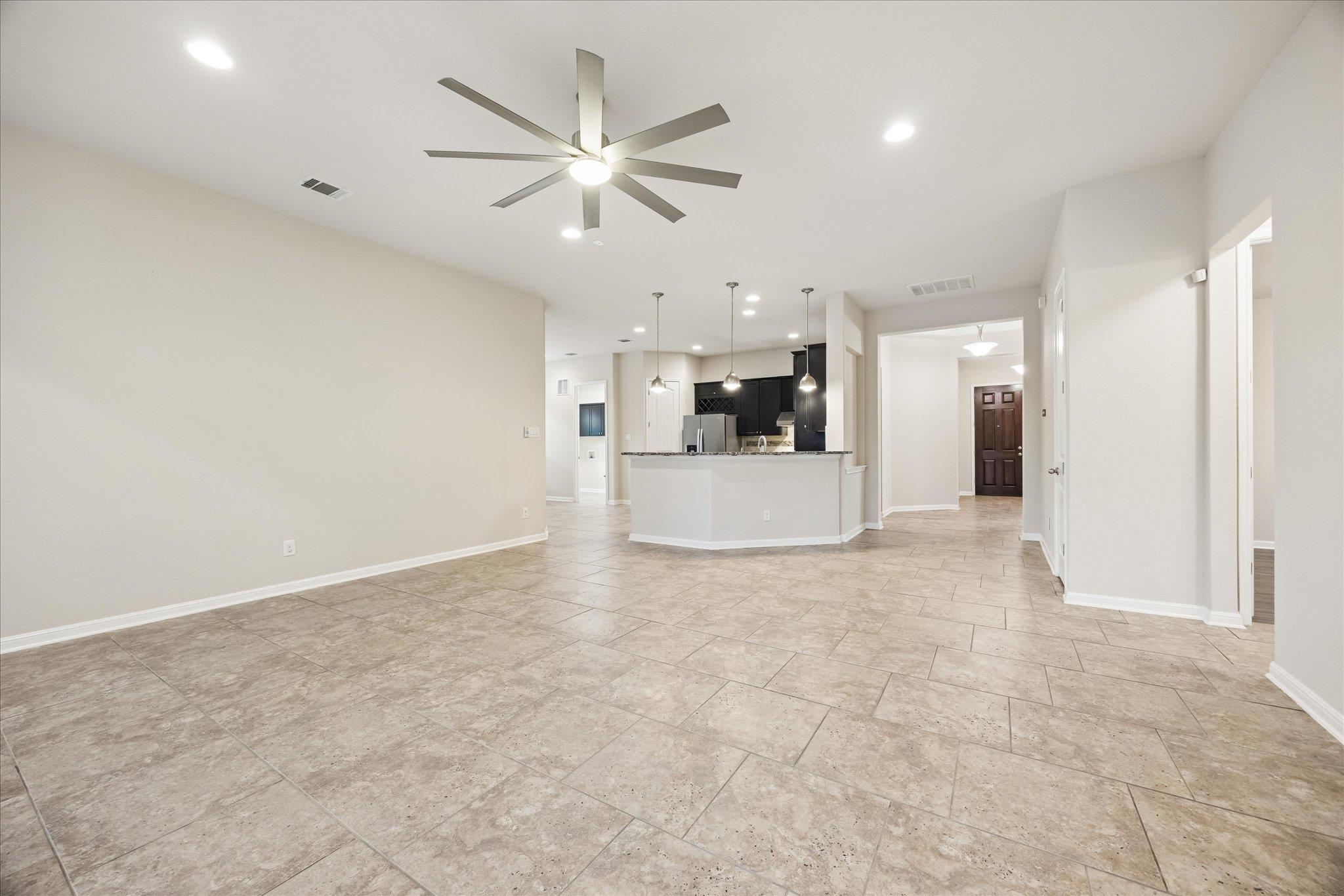3302 Mossy Grove Ct Property Photo 4