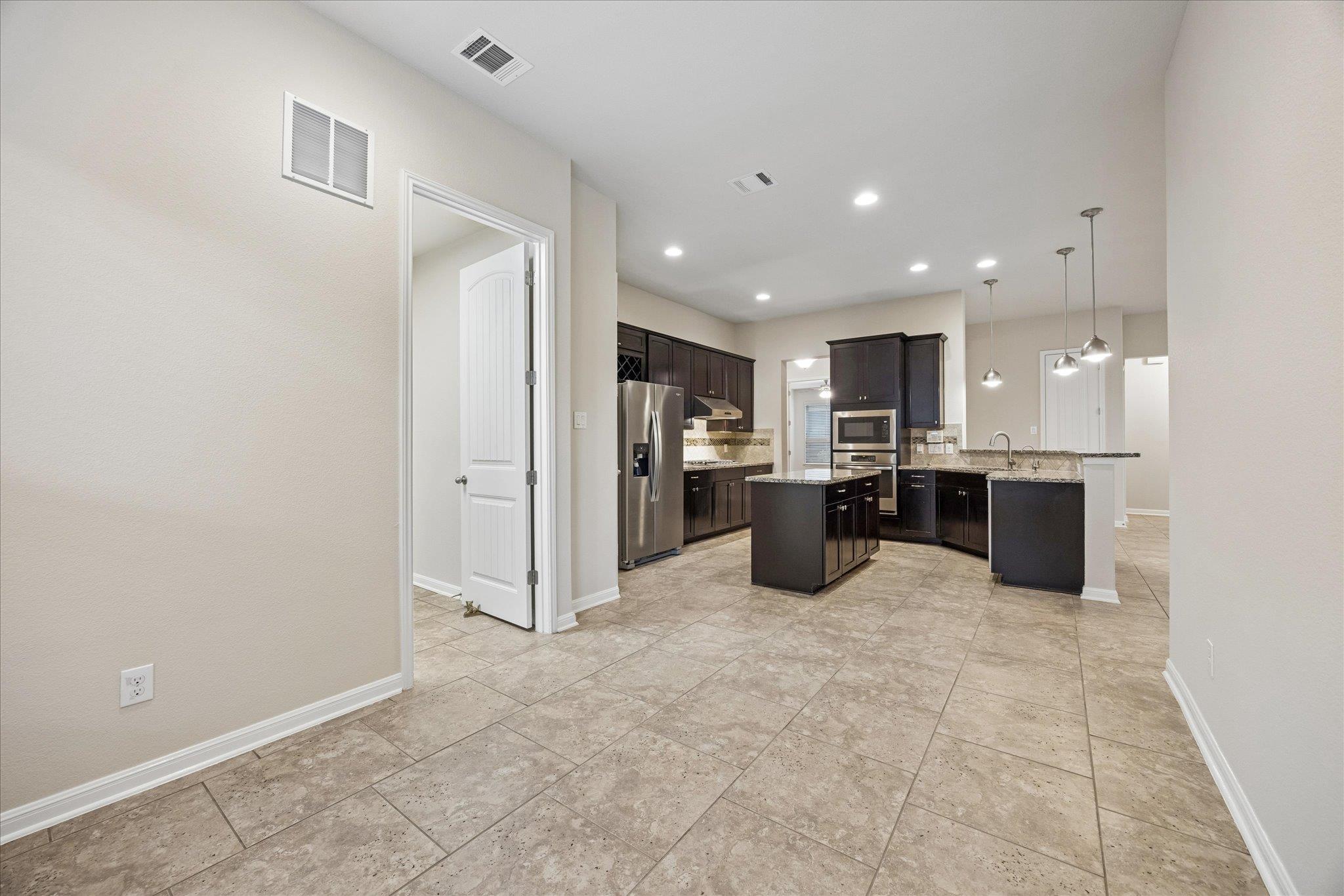 3302 Mossy Grove Ct Property Photo 6