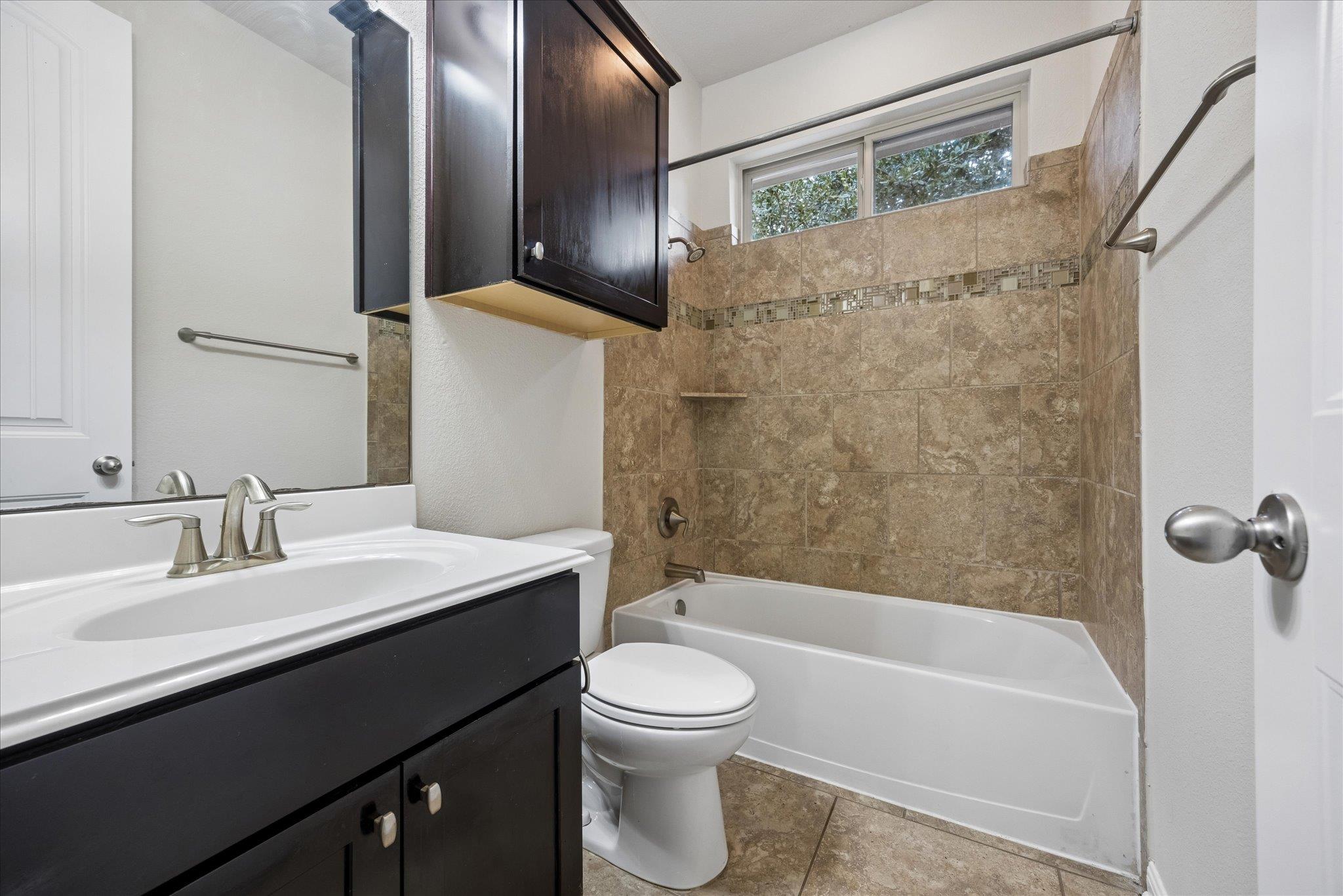 3302 Mossy Grove Ct Property Photo 12