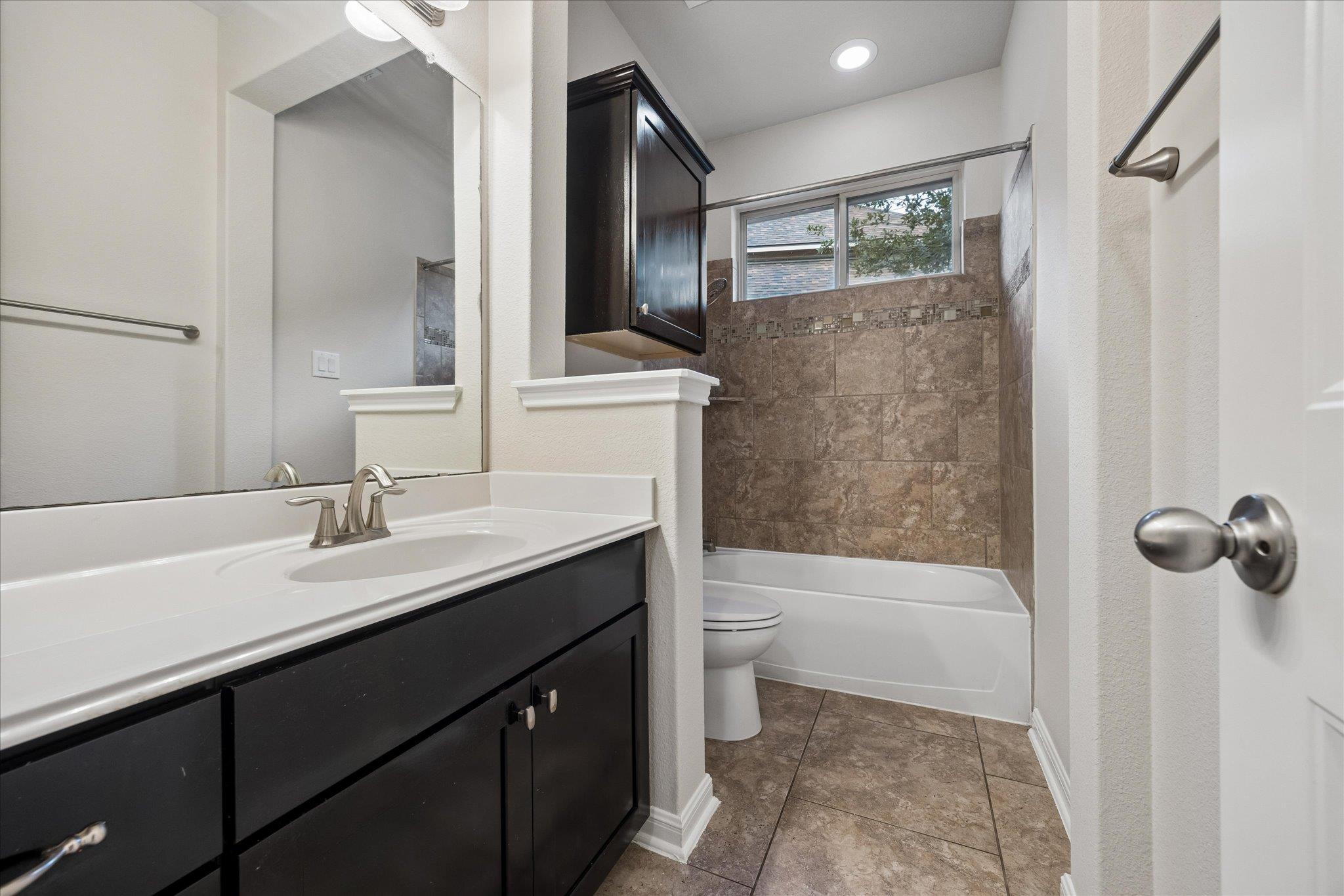 3302 Mossy Grove Ct Property Photo 14