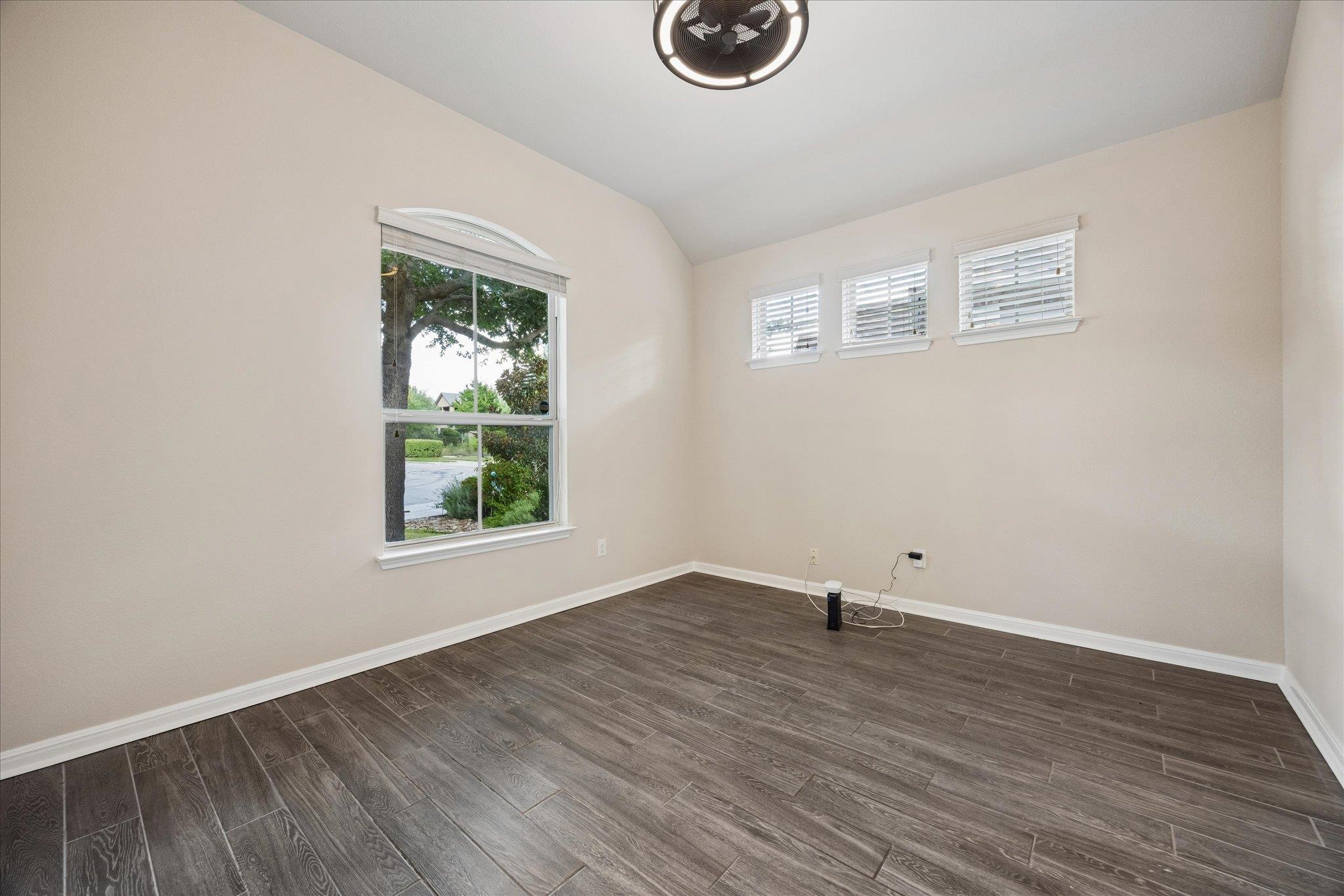 3302 Mossy Grove Ct Property Photo 16