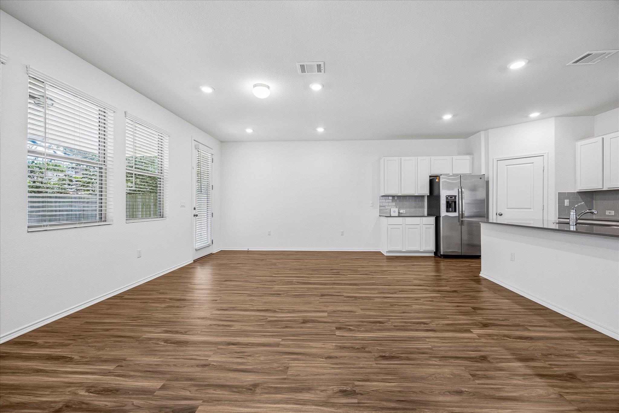10303 Buster Dr Property Photo 9