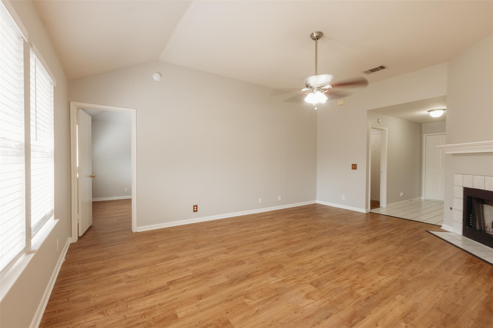 704 Red River Ln Property Photo 9