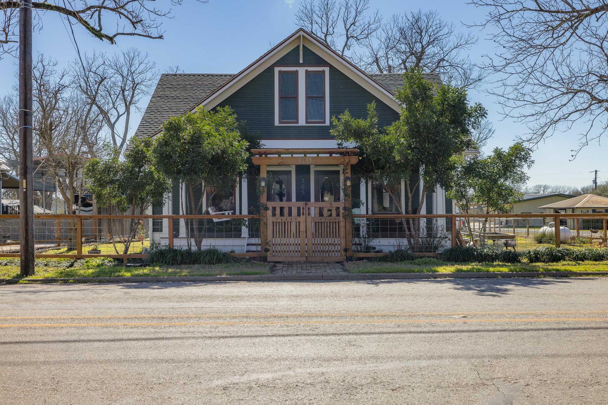 Fayetteville Real Estate Listings Main Image