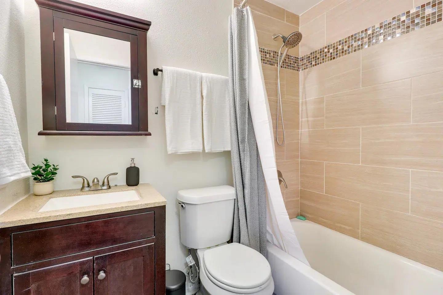 2401 Manor Rd None #129 Property Photo 8