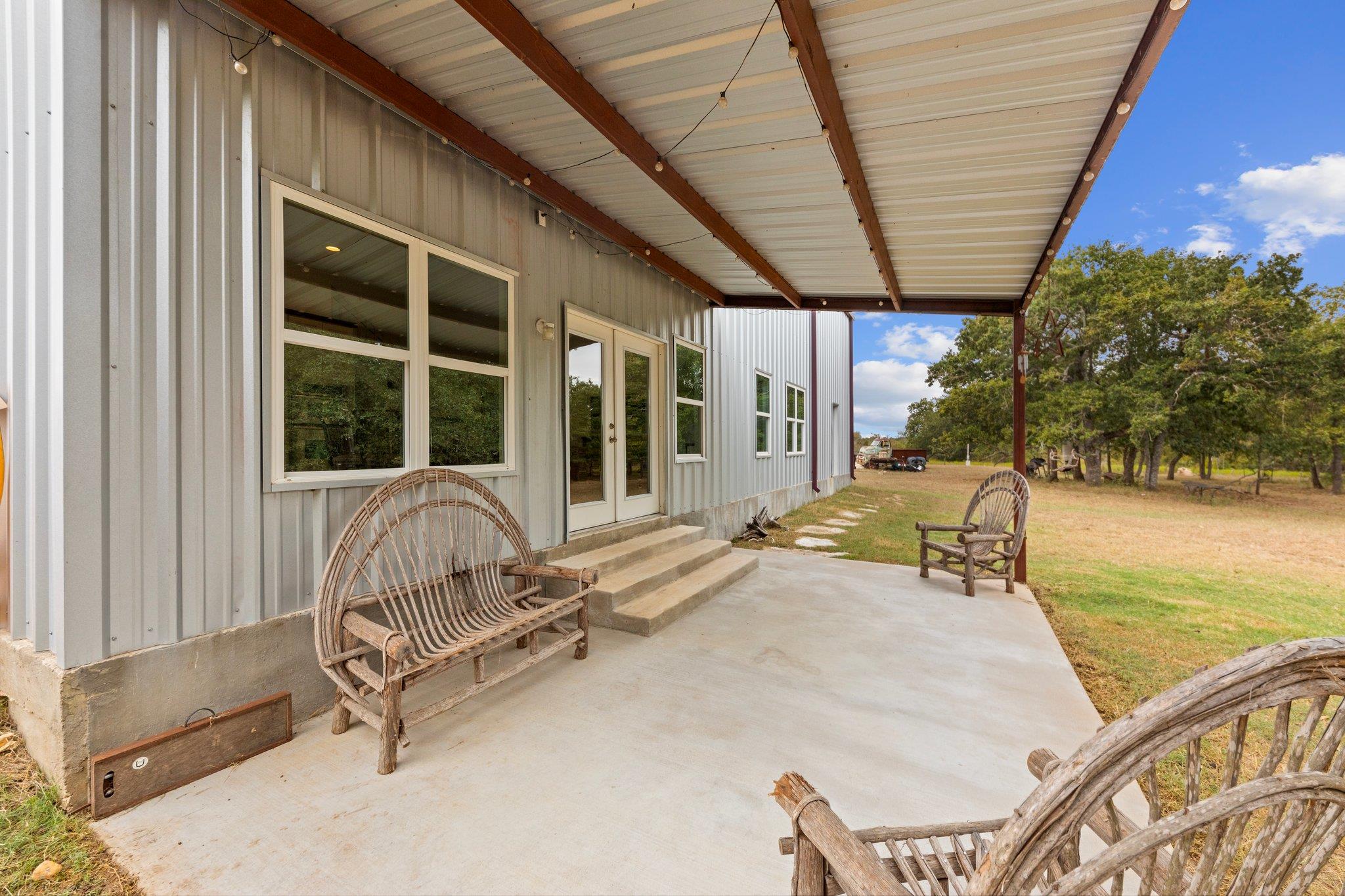 20801 Post Oak Rd Property Photo