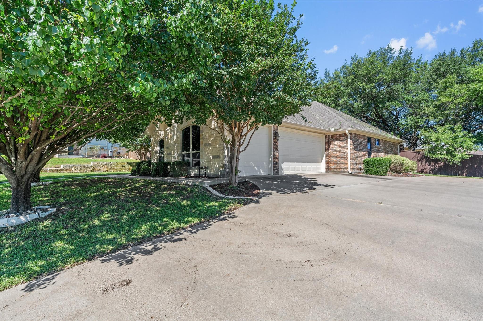 8006 Ridgeway Ct Property Photo 4