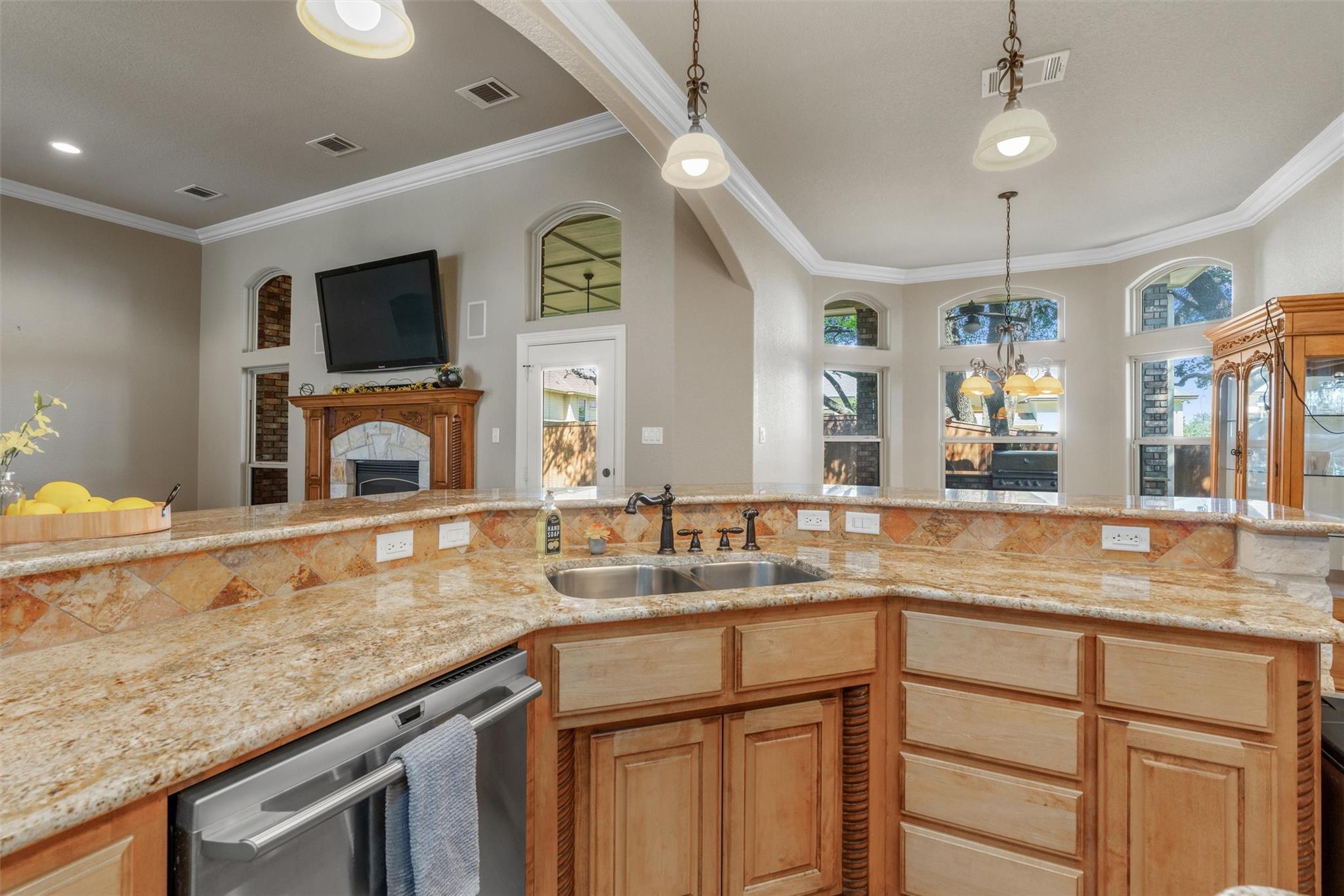 8006 Ridgeway Ct Property Photo 17