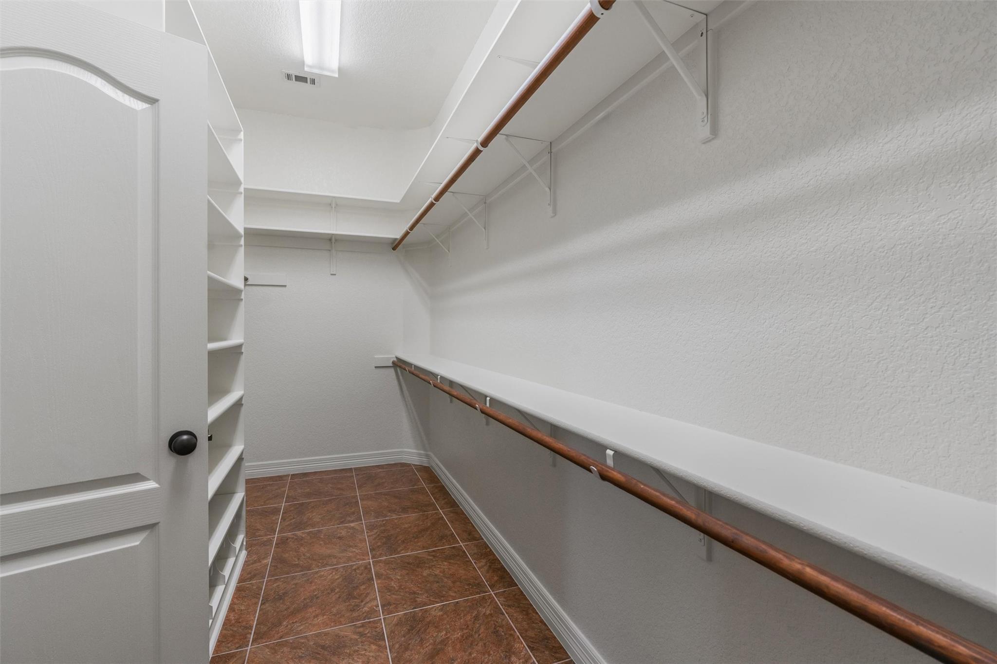 8006 Ridgeway Ct Property Photo 25