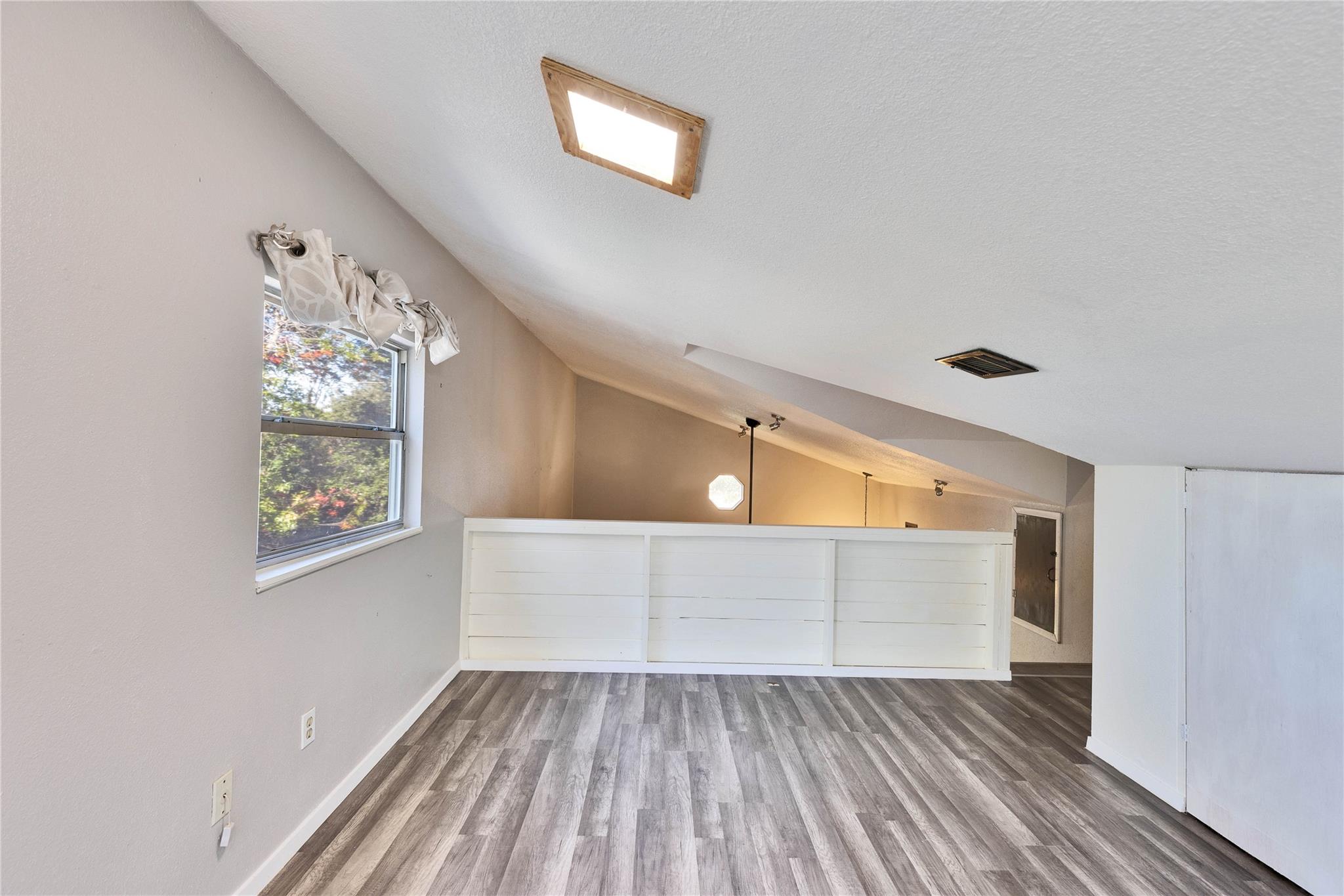 16213 Monks Mountain Dr Property Photo 8