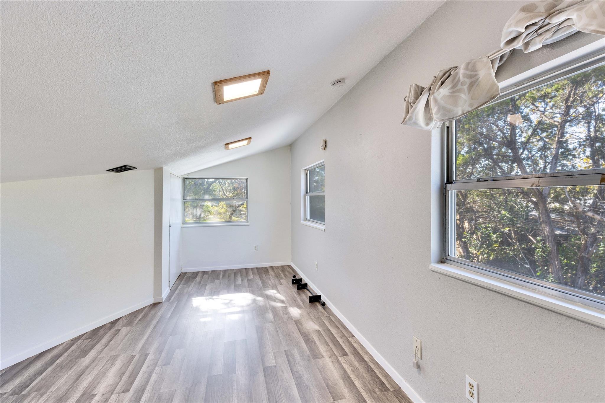 16213 Monks Mountain Dr Property Photo 16