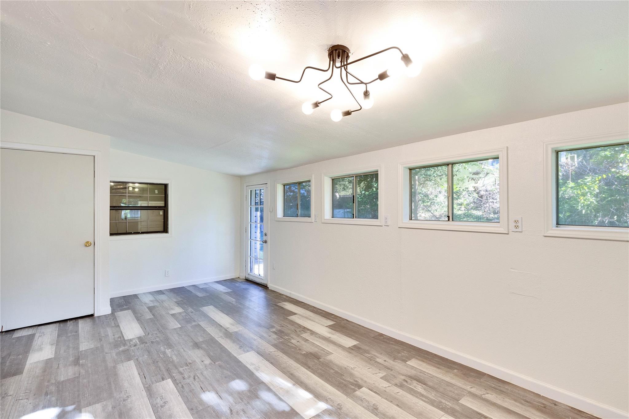 16213 Monks Mountain Dr Property Photo 27